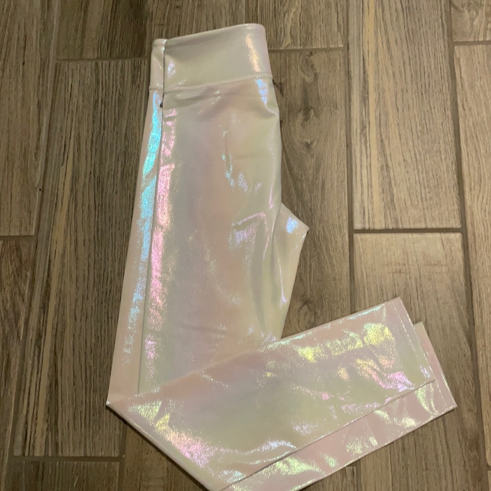 Carbon38 White Pearl Iridescent Leggings Size L
